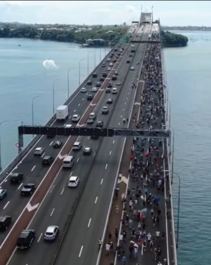 10's of thousands New Zealanders march today for freedom Feb. 26th, 2022